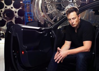 Elon Musk: Qua SpaceX, qua Tesla, qua Tương lai và qua cả vô cực